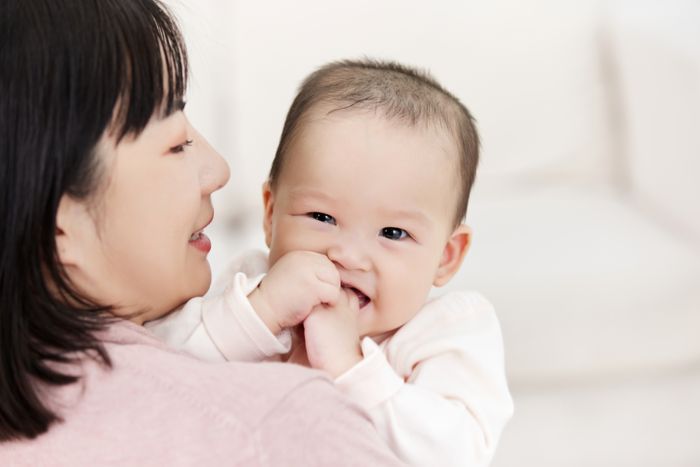 1631087153954266.jpg 攝圖網(wǎng)_501725424_微笑的新生兒開心的嬰兒寶寶(企業(yè)商用).jpg