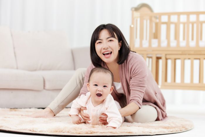 1632899425411076.jpg 攝圖網(wǎng)_501728694_開(kāi)心的嬰兒寶寶和月嫂形象(企業(yè)商用).jpg